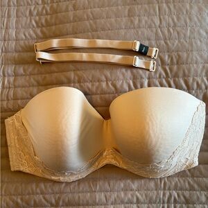 Elegant Cream Strapless Bra with Lace